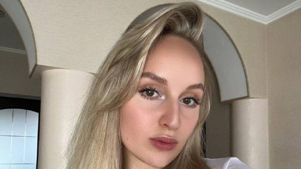 CarolineYezek