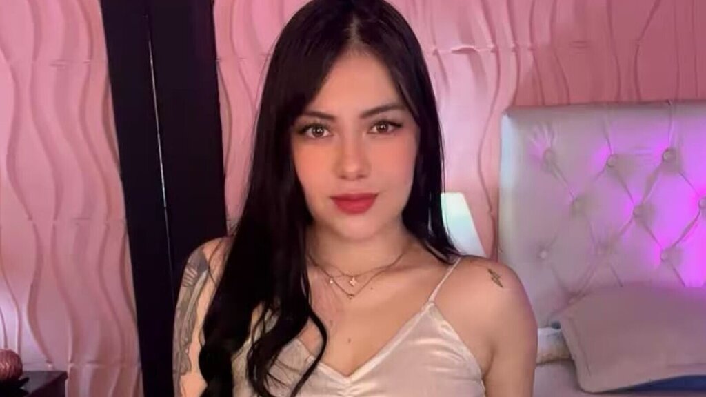 MiaNguyen